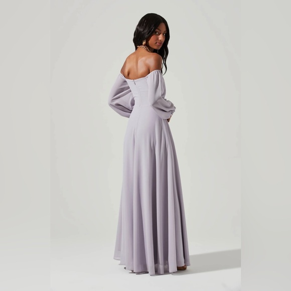 NEW ASTR Lucinda Square Neck Long Sleeve Maxi Dress in Dusty Lavender S - Picture 3 of 14